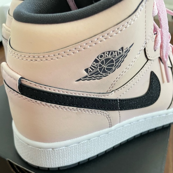 Jordan 1 Mid “Pink Foam” - Picture 7 of 14